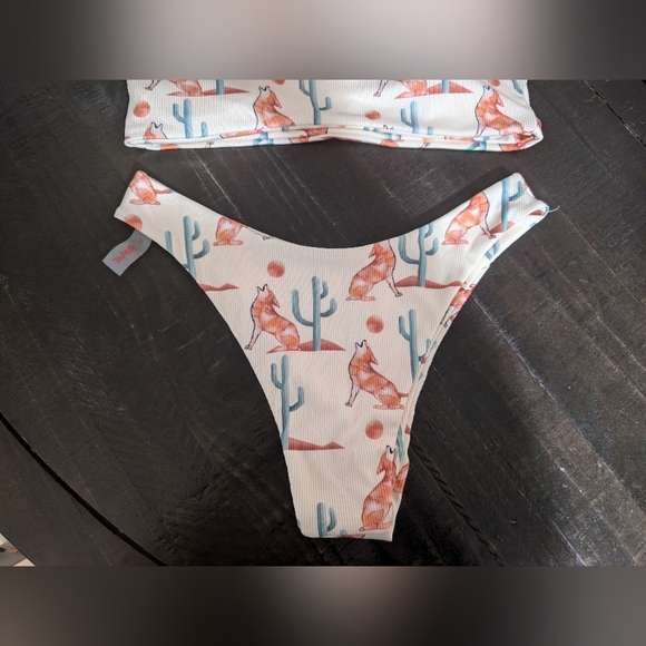 ROMWE Cream and Orange Tropical Bikini Set - Picture 4 of 6